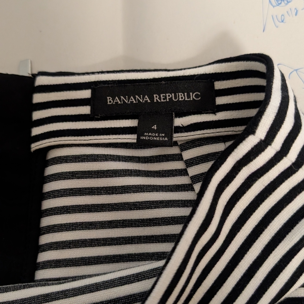 Banana Republic Classic Black and White Striped Skirt - Picture 4 of 5